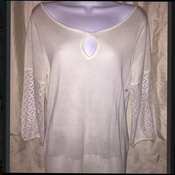 NEW YORK & COMPANY Sweater Lace Sleeve Size M - Picture 1 of 4
